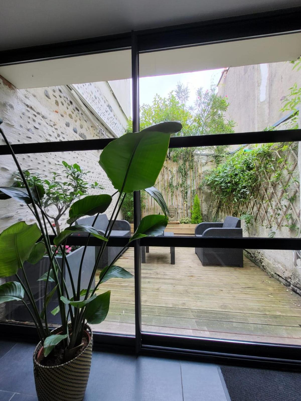 Le Patio - Appartement Calme - Hyper Centre Pau Exterior foto